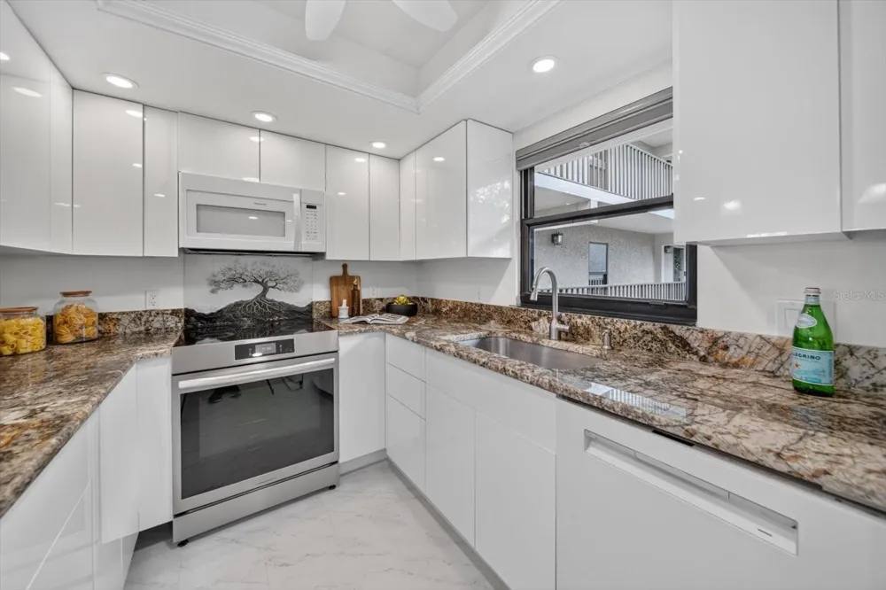 105 4TH AVENUE NE #529 St Petersburg, FL 33701