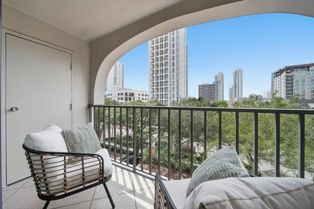 105 4TH AVENUE NE #529 St Petersburg, FL 33701