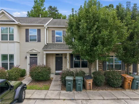 2304 Owls Nest Trail