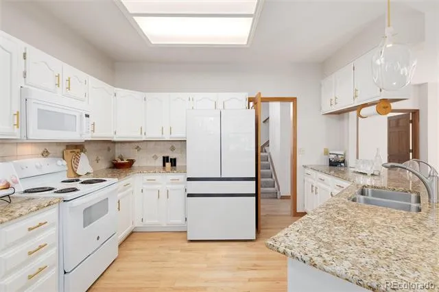 9455 Autumn Ash Place Highlands Ranch, CO 80126