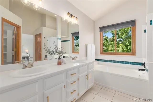 9455 Autumn Ash Place Highlands Ranch, CO 80126