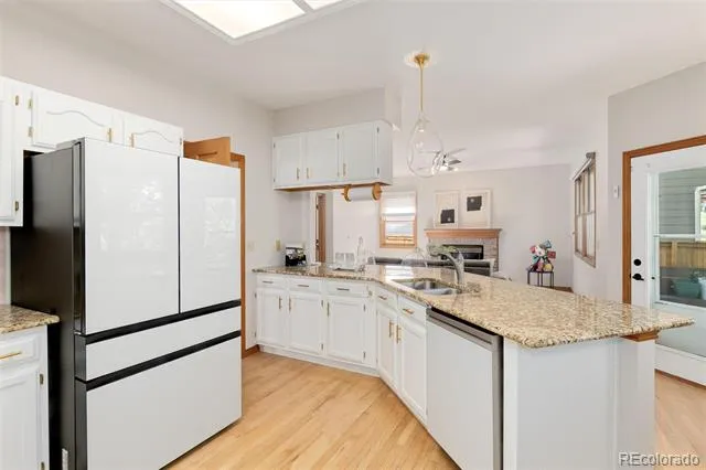 9455 Autumn Ash Place Highlands Ranch, CO 80126