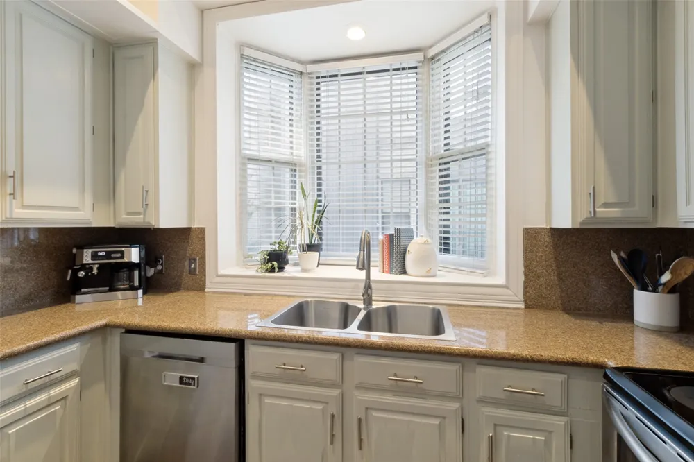 4231 Holland Avenue #D Dallas, TX 75219