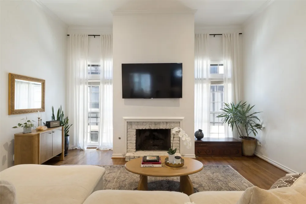 4231 Holland Avenue #D Dallas, TX 75219