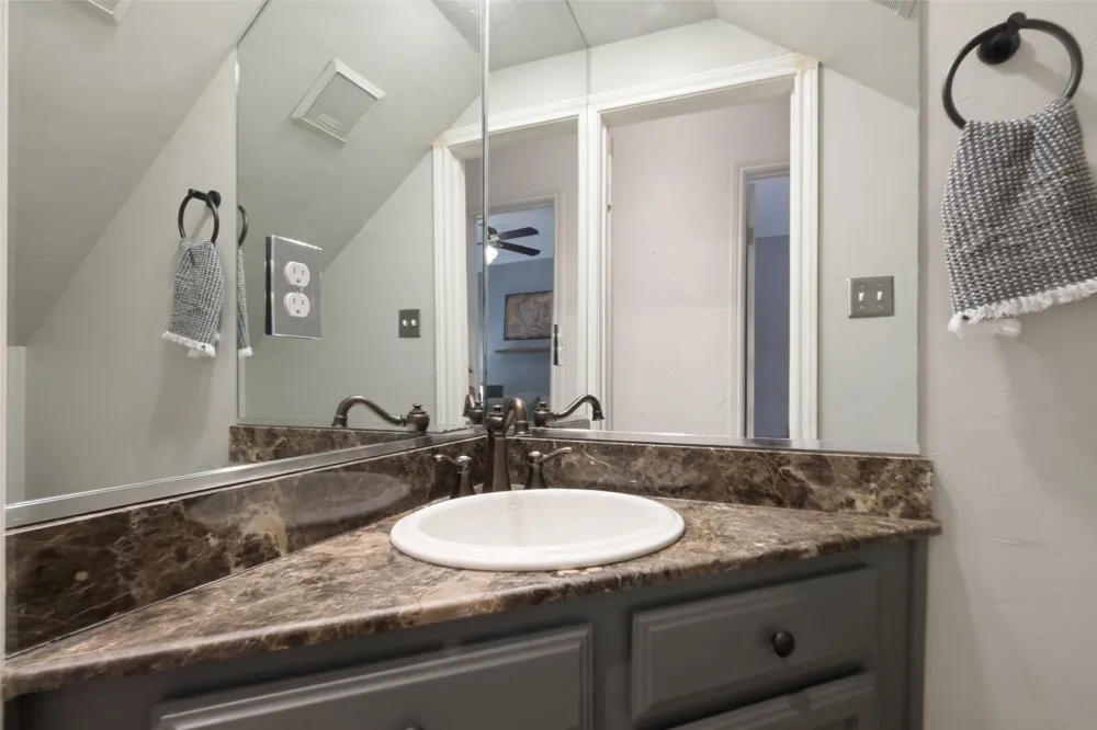 4231 Holland Avenue #D Dallas, TX 75219