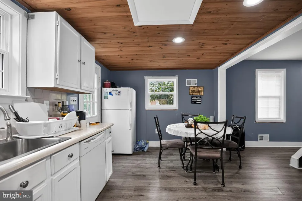 1024 MOUNT HOLLY ROAD Edgewater Park, NJ 08010