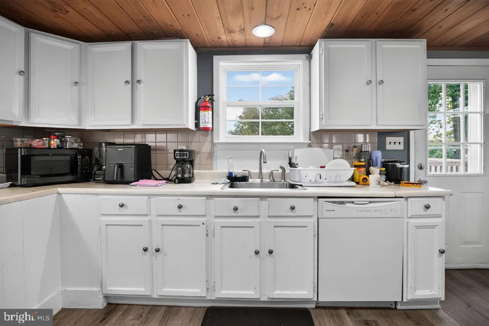 1024 MOUNT HOLLY ROAD Edgewater Park, NJ 08010