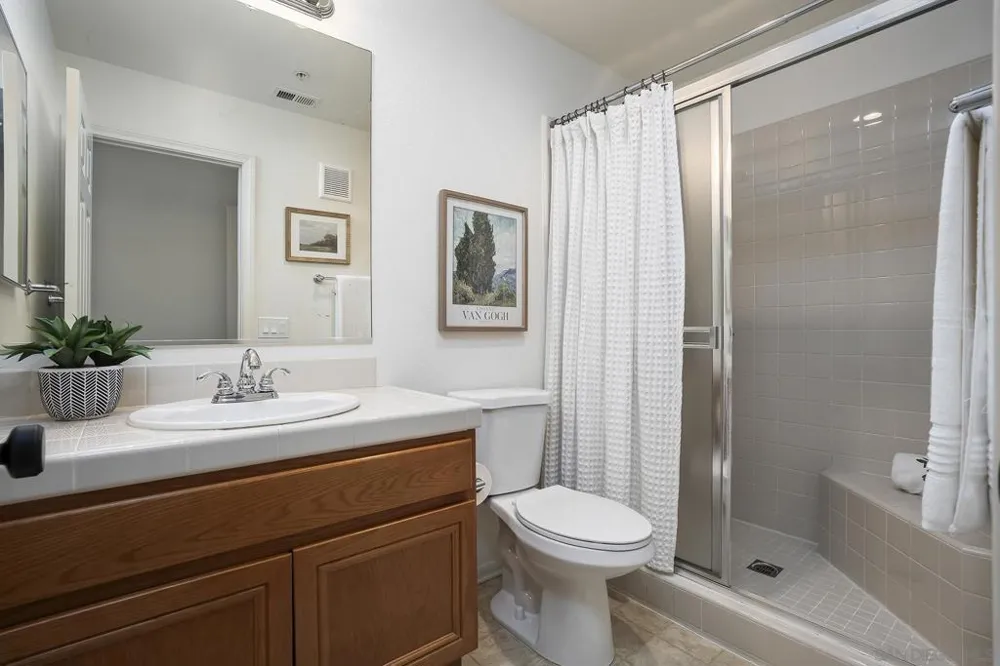2740 E Evans #11 San Diego, CA 92106