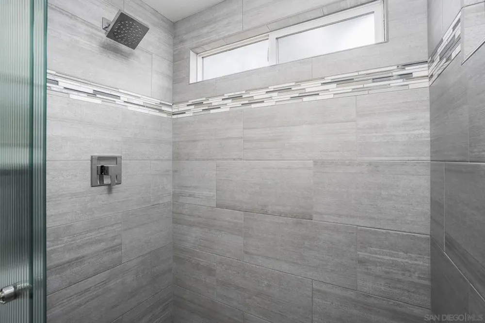 2740 E Evans #11 San Diego, CA 92106