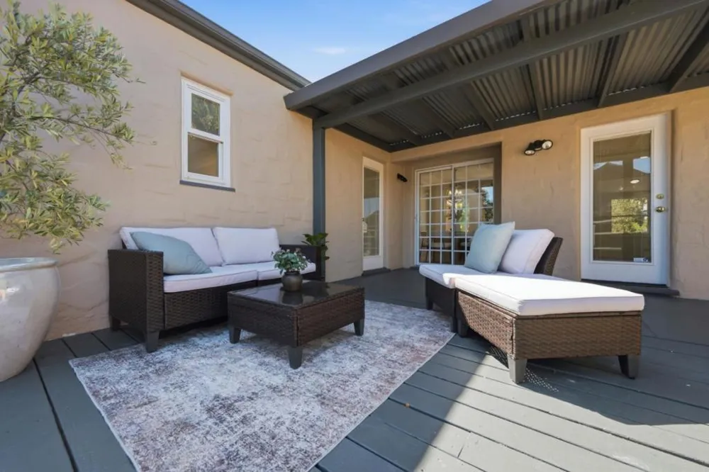 2719 Brewster Avenue Redwood City, CA 94062