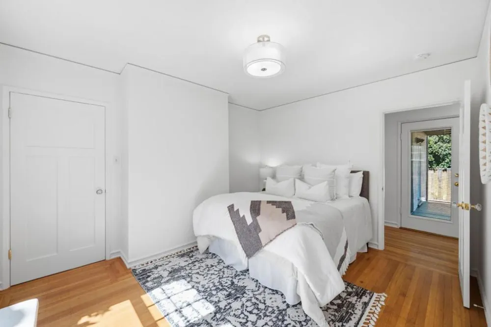 2719 Brewster Avenue Redwood City, CA 94062