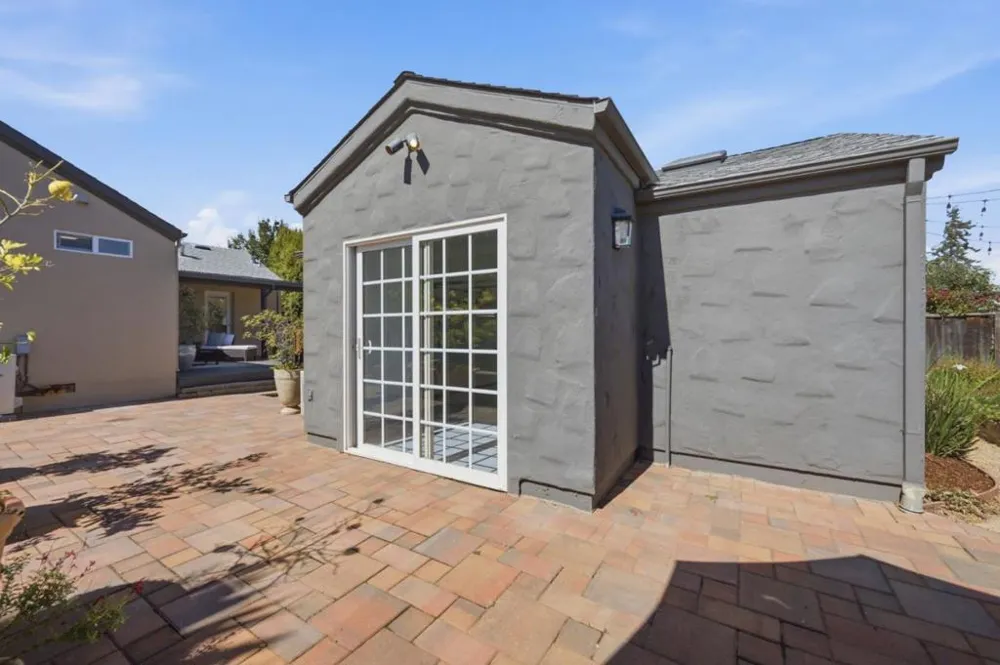 2719 Brewster Avenue Redwood City, CA 94062