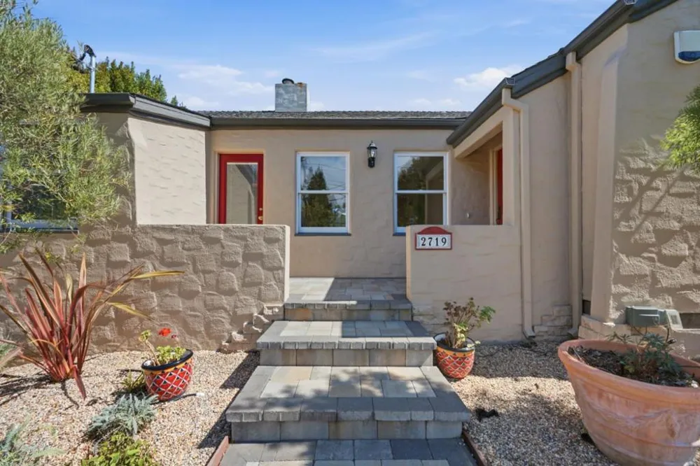 2719 Brewster Avenue Redwood City, CA 94062