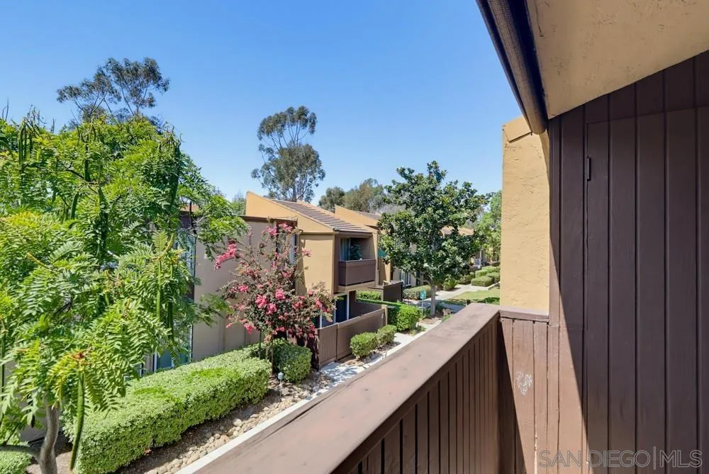 3454 Castle Glen #228 San Diego, CA 92123