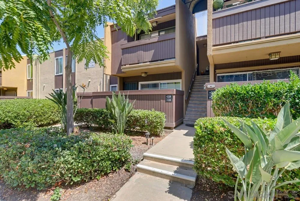 3454 Castle Glen #228 San Diego, CA 92123