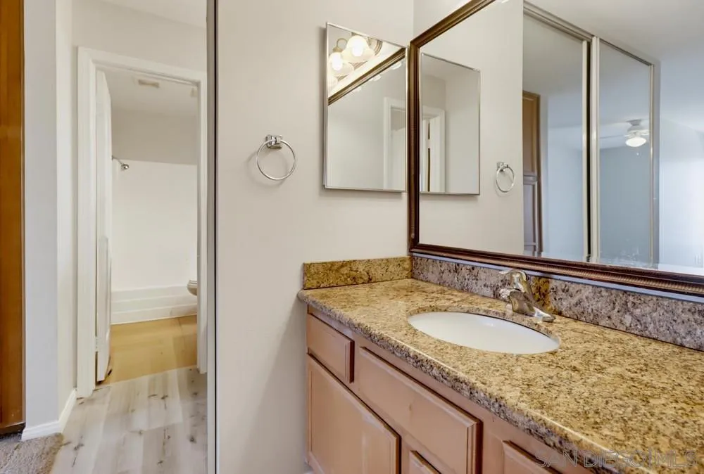 3454 Castle Glen #228 San Diego, CA 92123