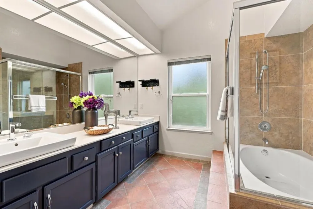 216 Yarborough Lane Redwood City, CA 94061