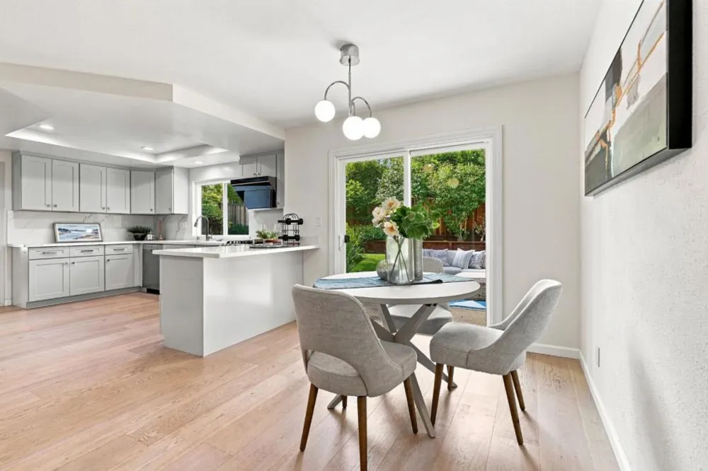 216 Yarborough Lane Redwood City, CA 94061