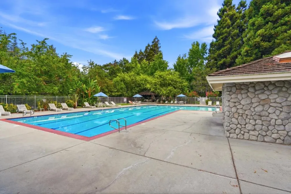 216 Yarborough Lane Redwood City, CA 94061