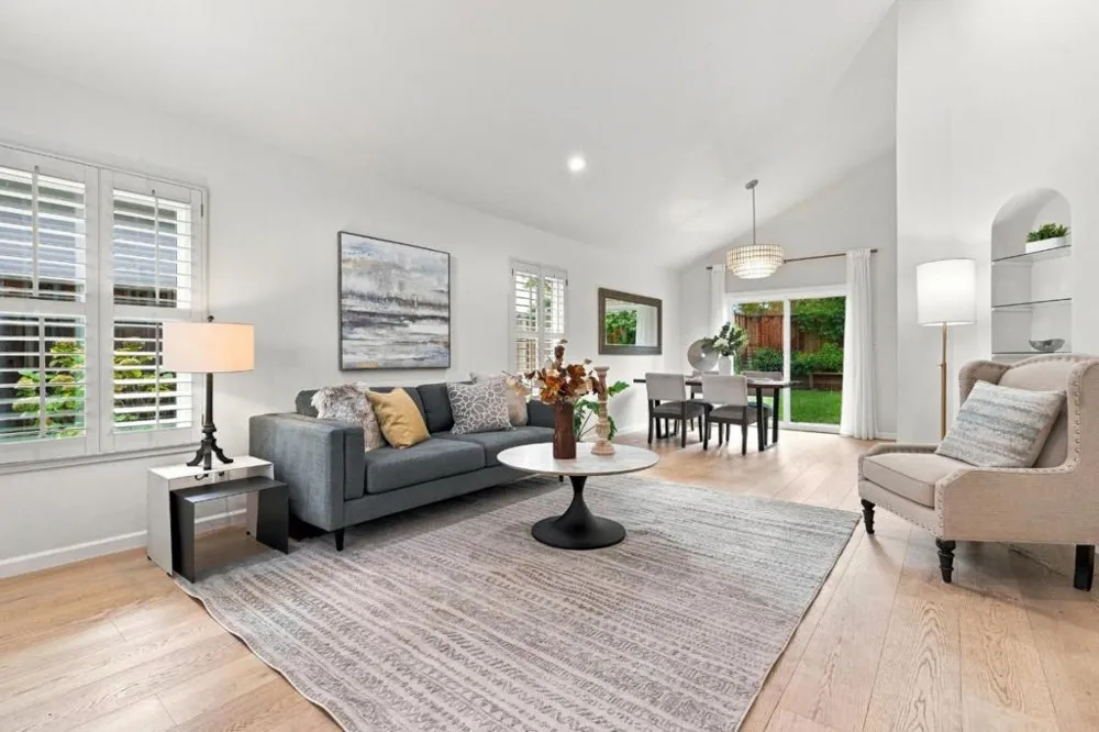 216 Yarborough Lane Redwood City, CA 94061