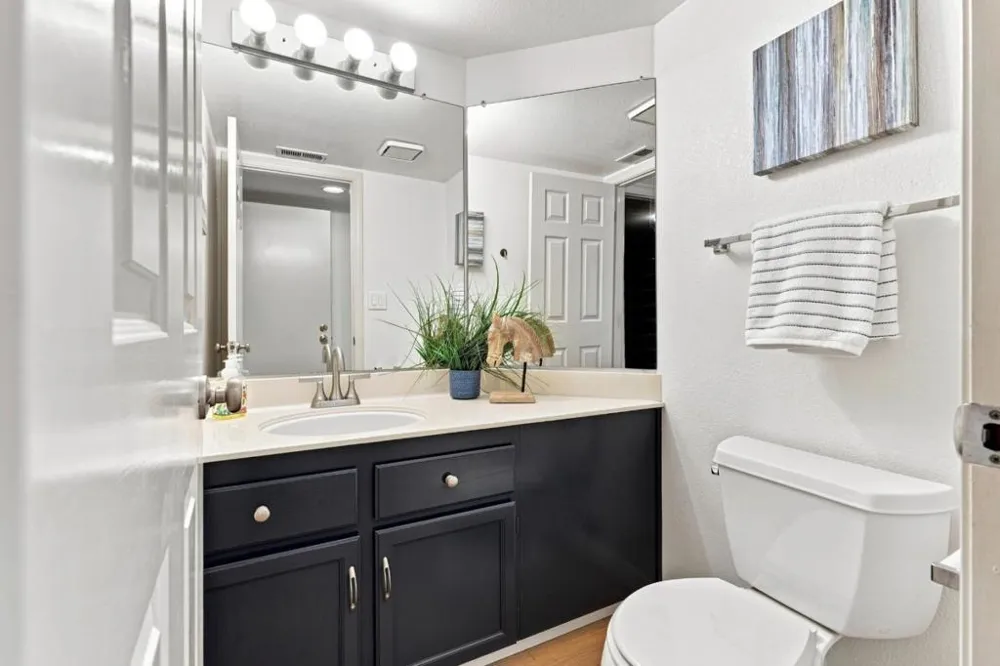 216 Yarborough Lane Redwood City, CA 94061