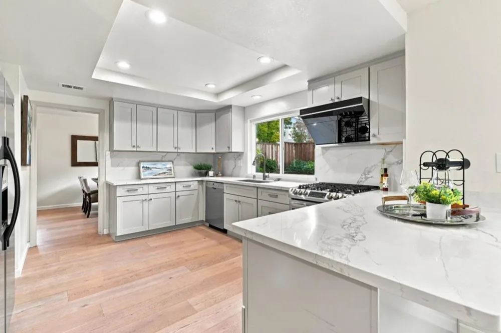 216 Yarborough Lane Redwood City, CA 94061