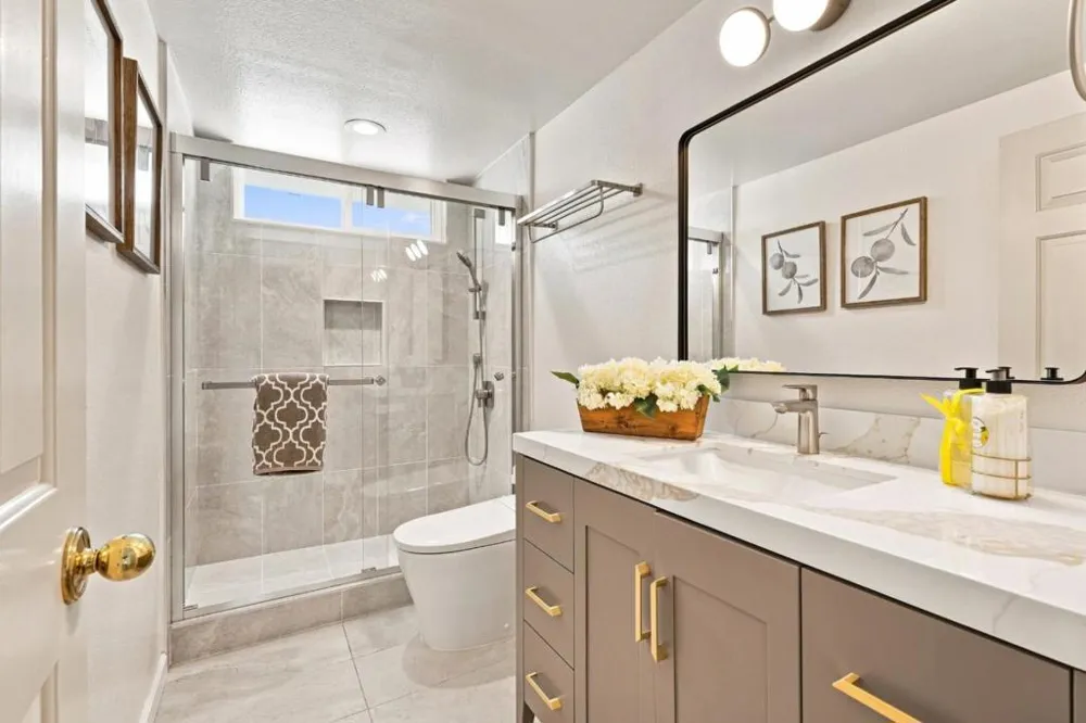 216 Yarborough Lane Redwood City, CA 94061
