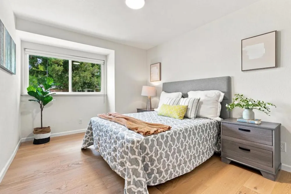 216 Yarborough Lane Redwood City, CA 94061