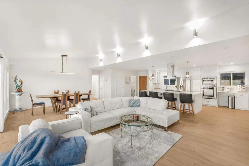 204 Shoreview Avenue Pacifica, CA 94044