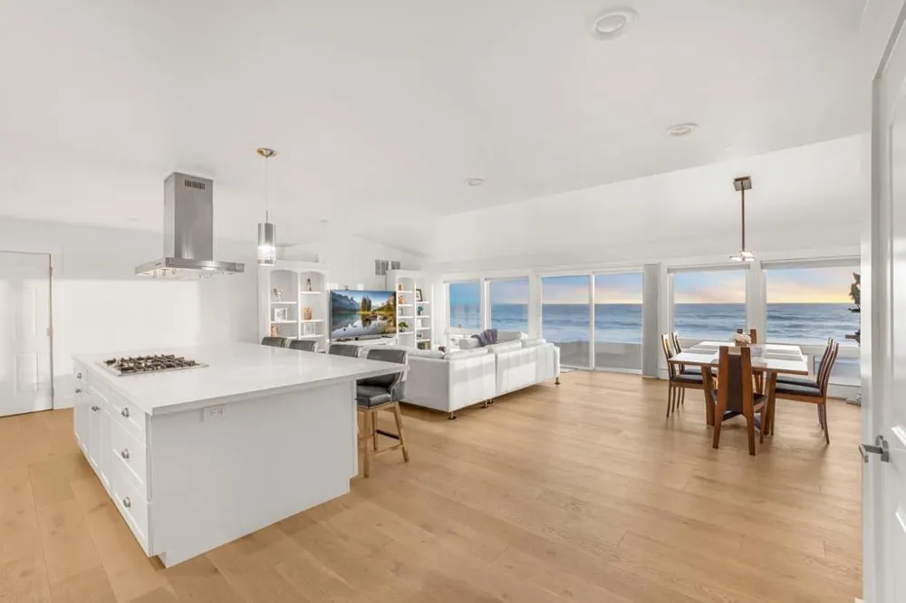 204 Shoreview Avenue Pacifica, CA 94044