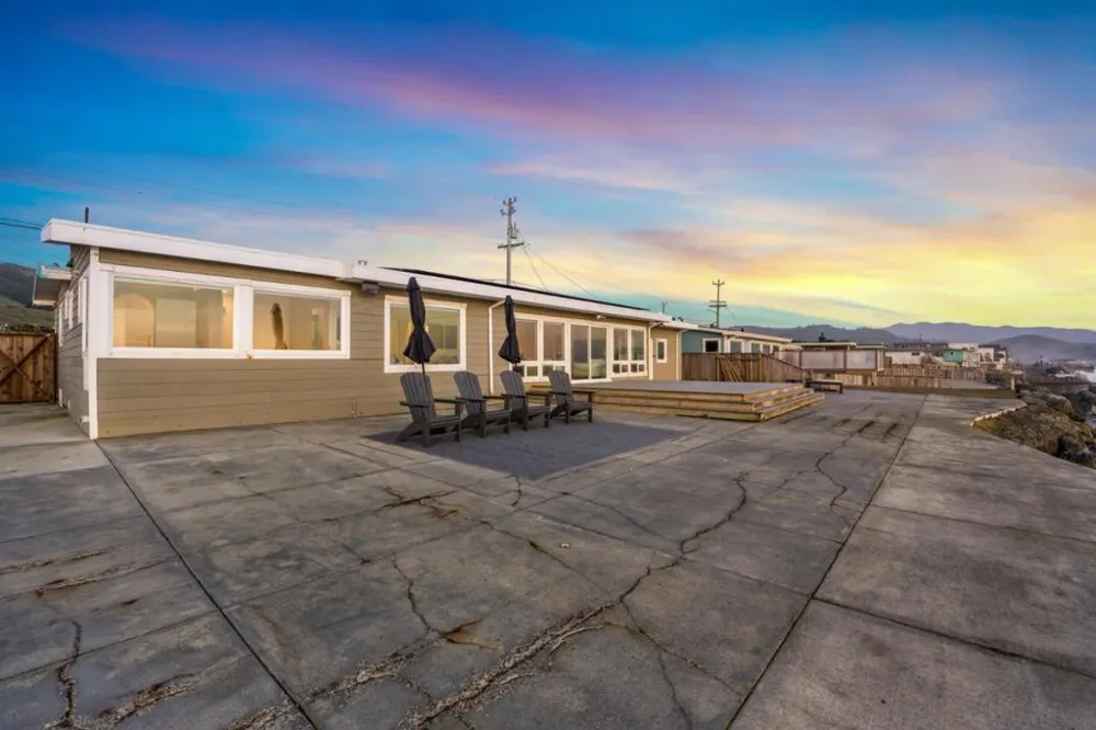 204 Shoreview Avenue Pacifica, CA 94044