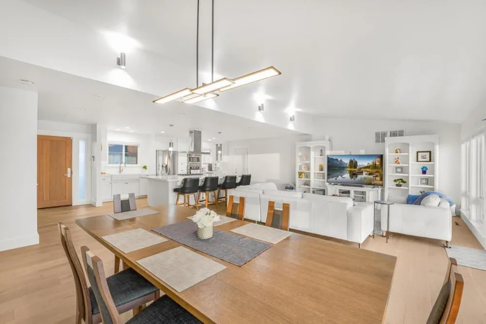 204 Shoreview Avenue Pacifica, CA 94044
