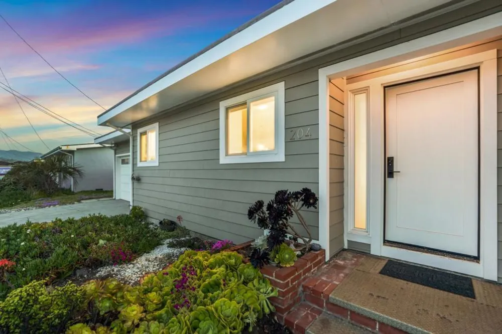 204 Shoreview Avenue Pacifica, CA 94044
