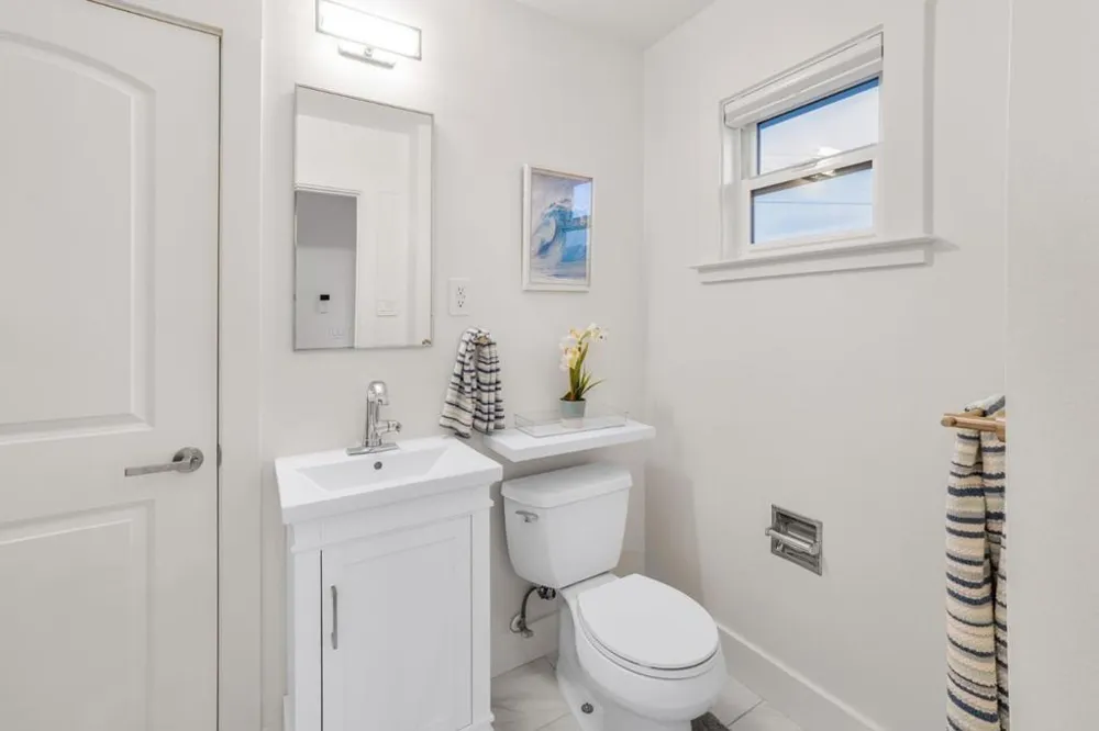 204 Shoreview Avenue Pacifica, CA 94044