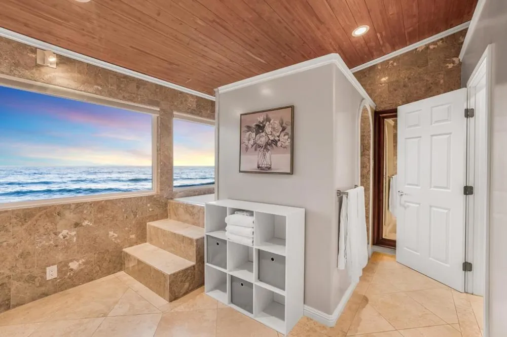 204 Shoreview Avenue Pacifica, CA 94044