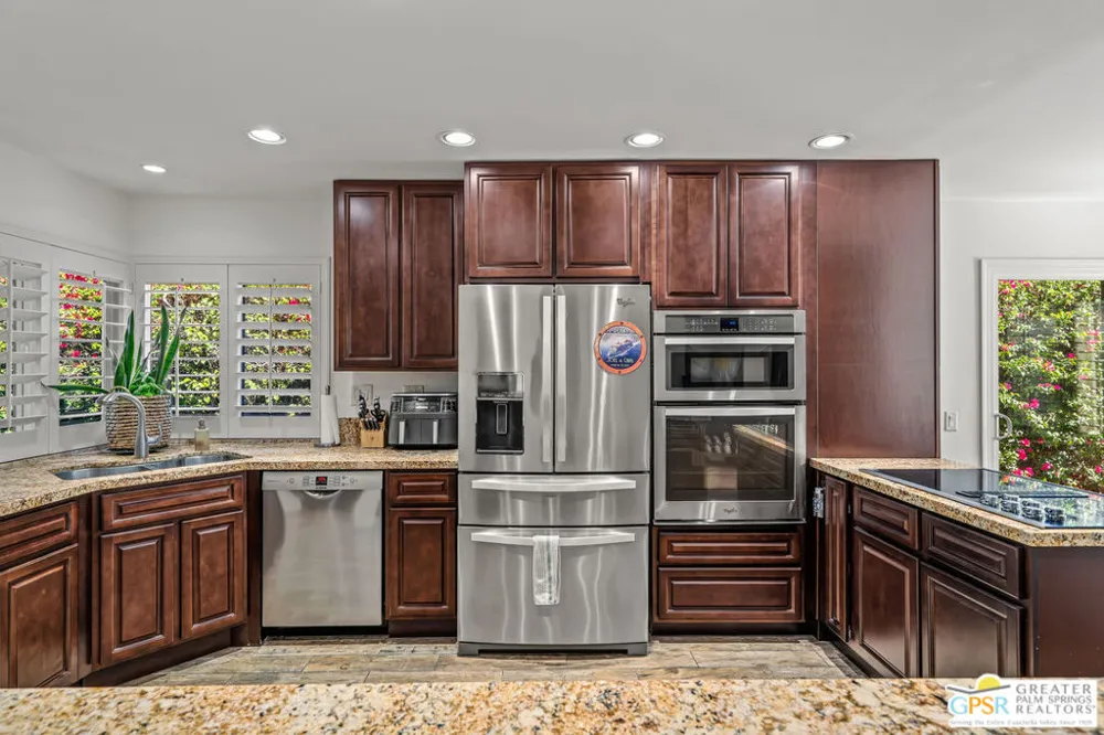 2 Calle Navarros Rancho Mirage, CA 92270