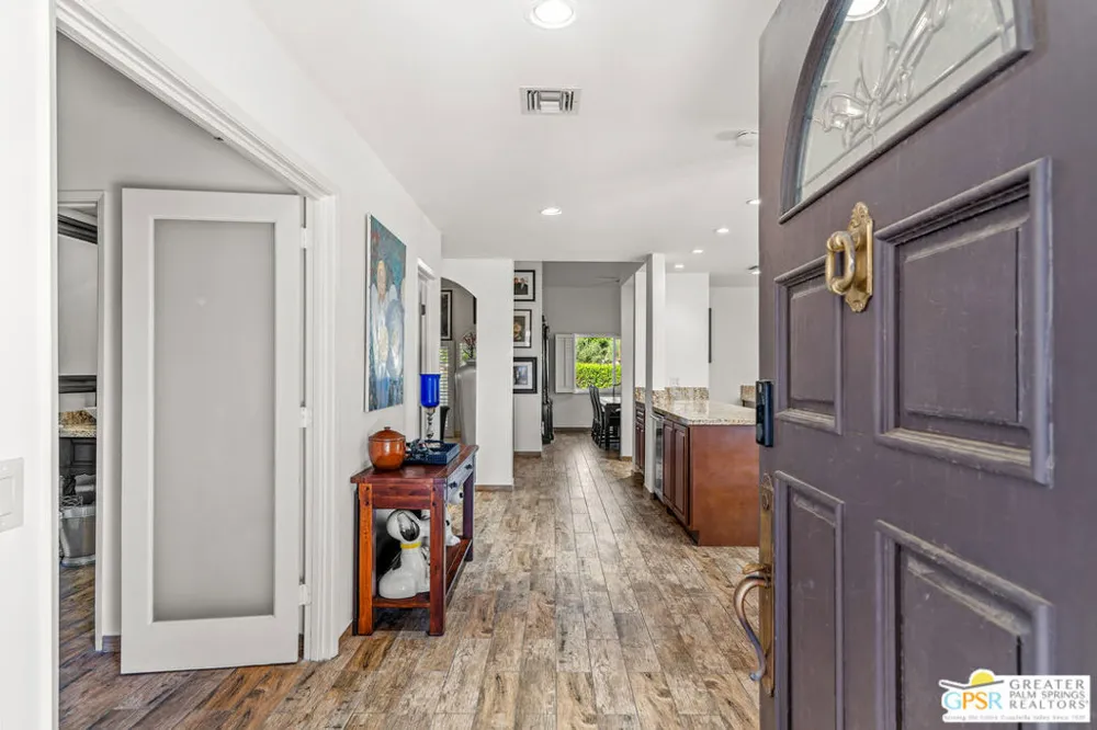 2 Calle Navarros Rancho Mirage, CA 92270