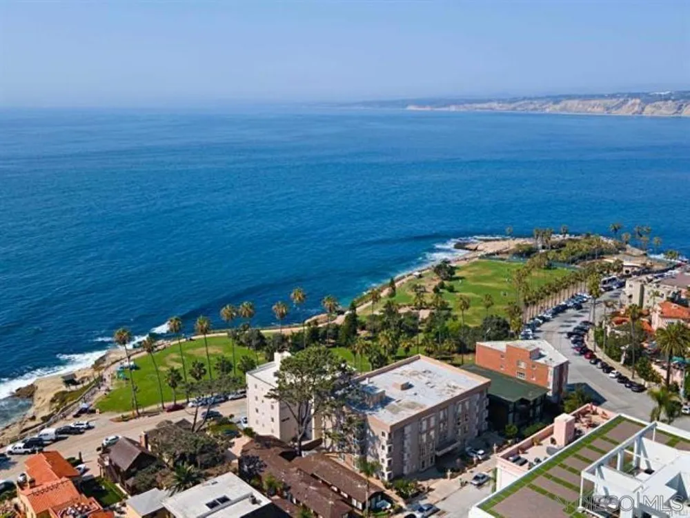 1040 Coast Blvd S #201 La Jolla, CA 92037