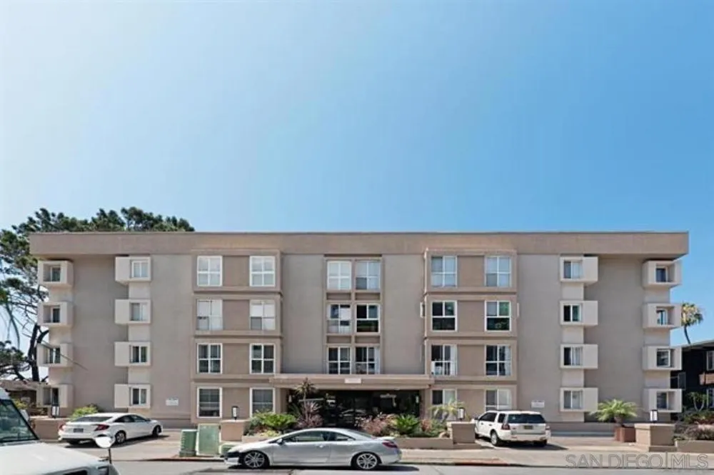 1040 Coast Blvd S #201 La Jolla, CA 92037