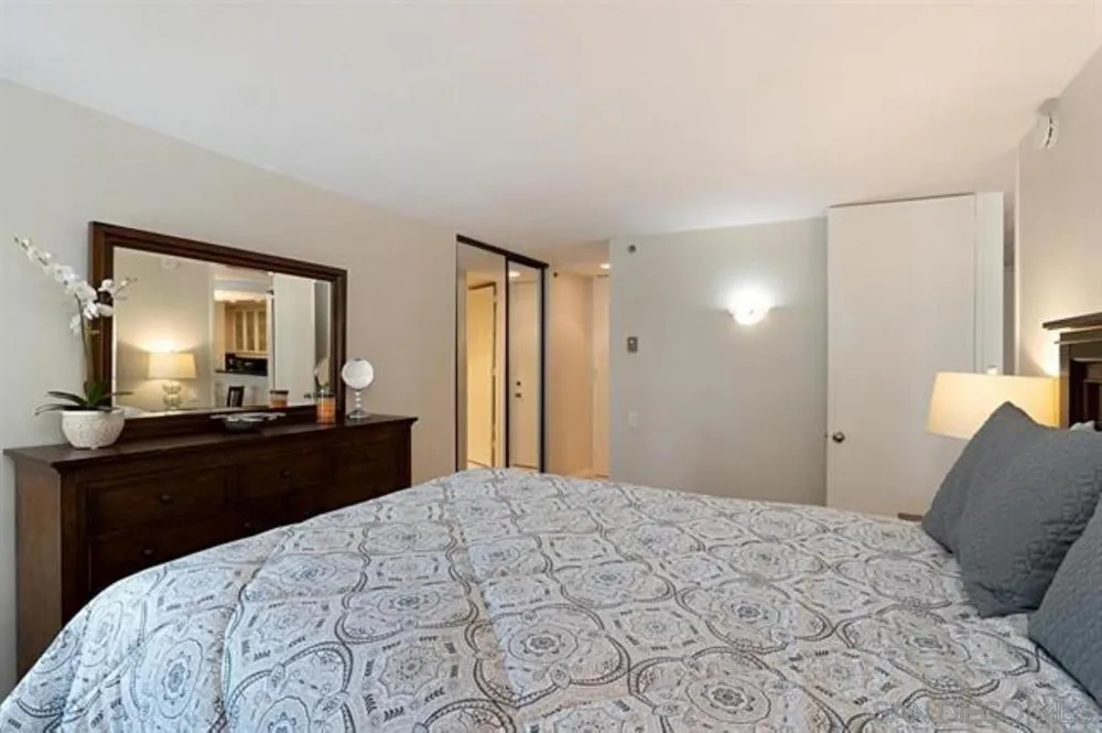 1040 Coast Blvd S #201 La Jolla, CA 92037