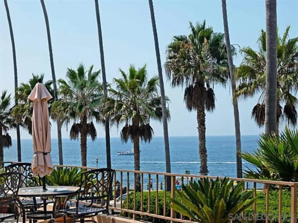 1040 Coast Blvd S #201 La Jolla, CA 92037