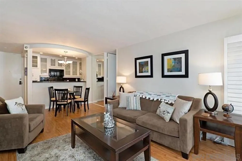 1040 Coast Blvd S #201 La Jolla, CA 92037