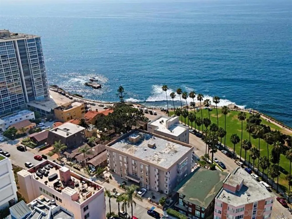 1040 Coast Blvd S #201 La Jolla, CA 92037