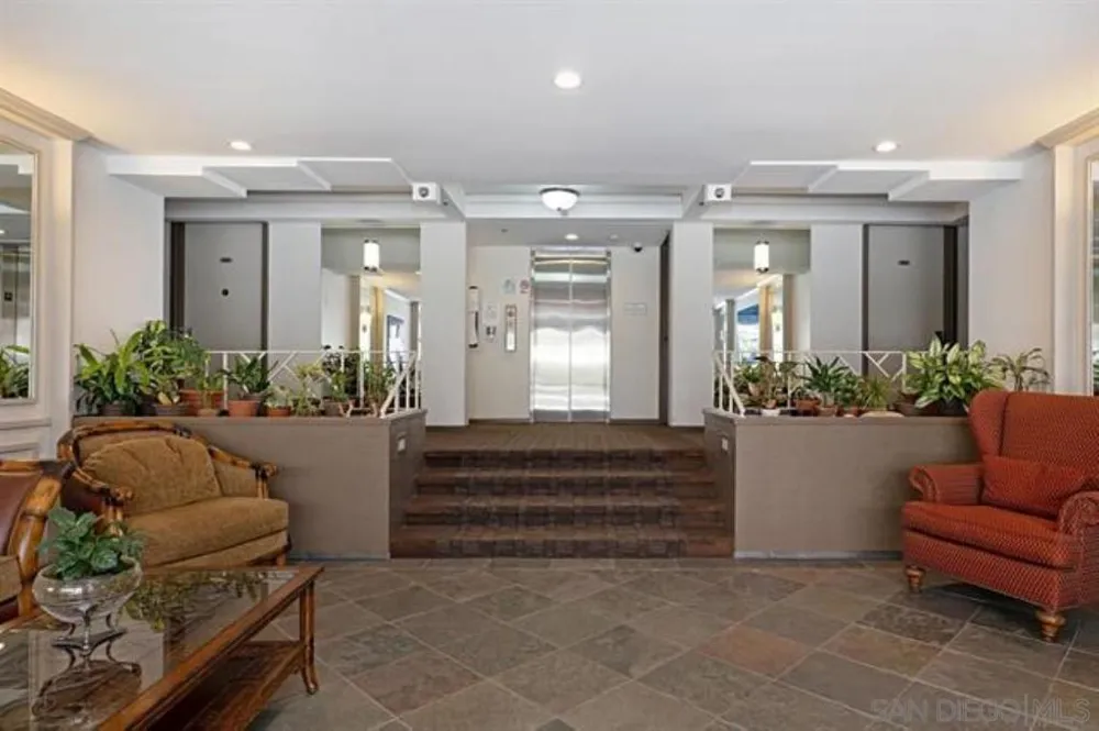 1040 Coast Blvd S #201 La Jolla, CA 92037