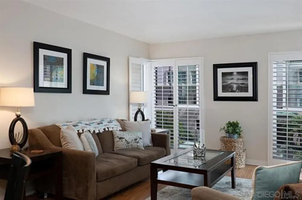 1040 Coast Blvd S #201 La Jolla, CA 92037