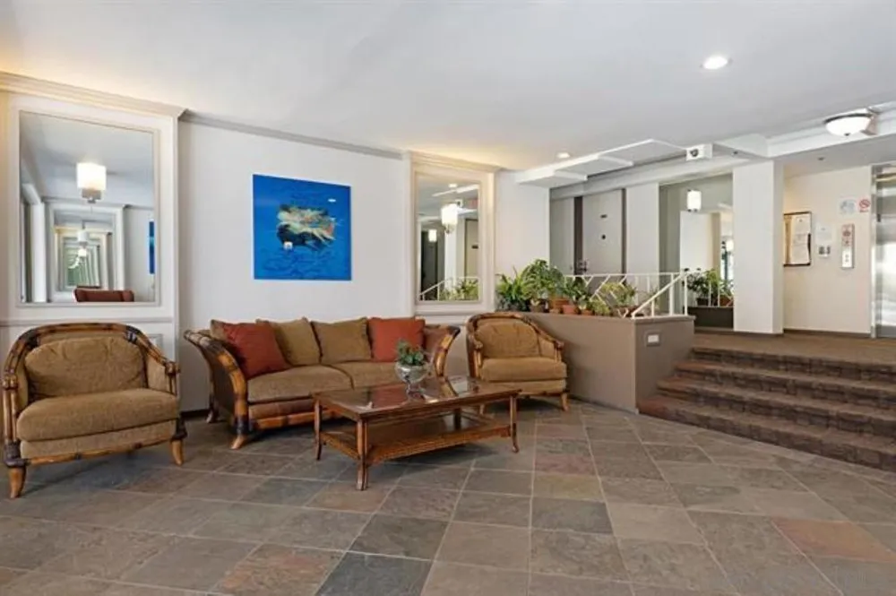 1040 Coast Blvd S #201 La Jolla, CA 92037