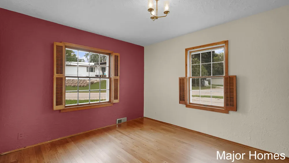 734 Lakeview Drive Lake Odessa, MI 48849