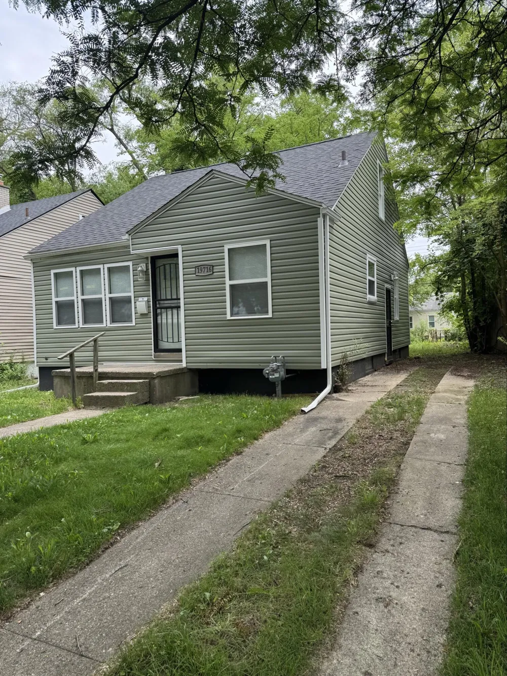 19716 Archdale Street Detroit, MI 48235