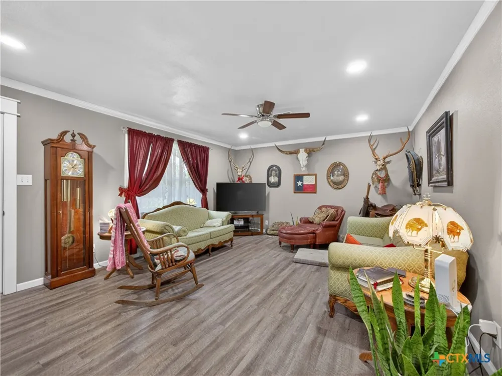 461 Shortys Lane Fredericksburg, TX 78624