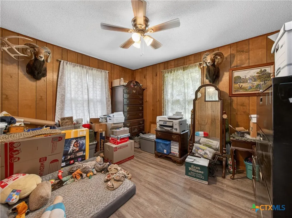 461 Shortys Lane Fredericksburg, TX 78624